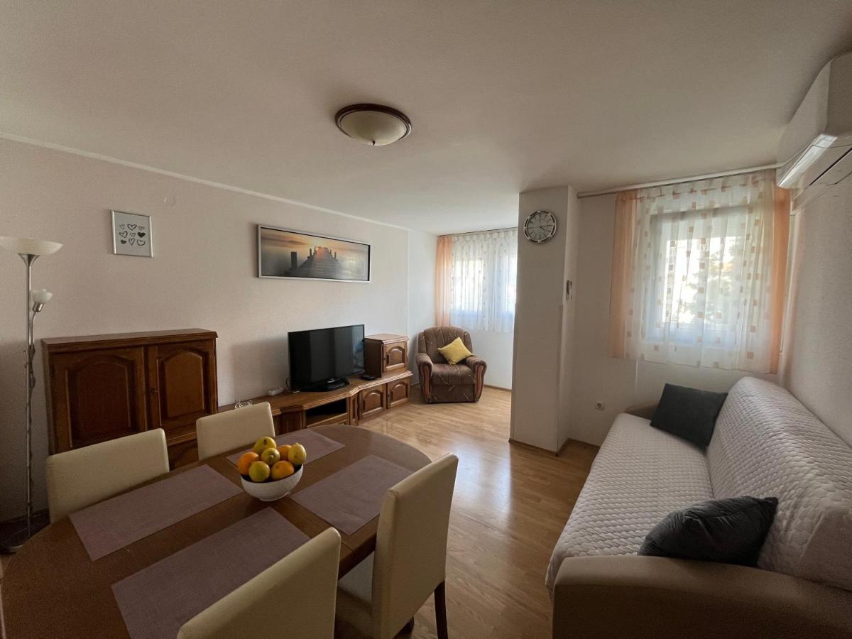 Apartman Spahija Σίμπενικ Εξωτερικό φωτογραφία